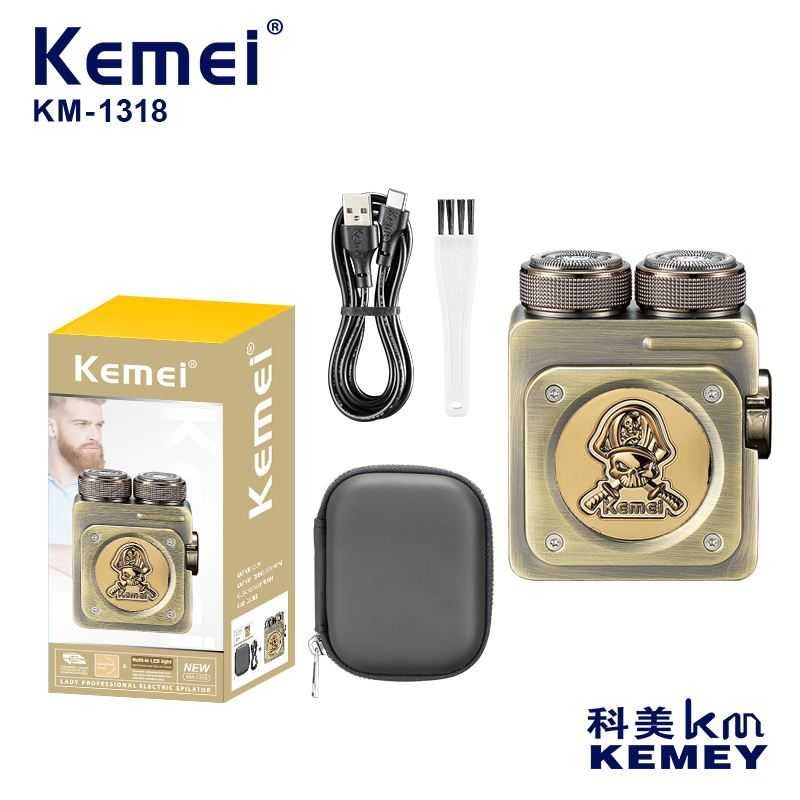 Ξυριστική μηχανή προσώπου της Kemei με πρωτοποριακό vintage σχεδιασμό και λεπίδες που προσαρμόζονται στις καμπύλες του προσώπου για βαθύ ξύρισμα που δεν ερεθίζει το δέρμα. Είναι κατάλληλη για ξύρισμα τόσο σε βρεγμένο όσο και σε στεγνό δέρμα. Μπορεί να πλυθεί με νερό για εύκολο καθαρισμό. Διαθέτει ενσωματωμένη επαναφορτιζόμενη μπαταρία. Χρόνος φόρτισης: 2 ώρες Αυτονομία έως 180 λεπτά. 2 λεπίδες από Ανοξείδωτο ατσάλι IPX6 Αδιάβροχη. Περιλαμβάνεται θήκη μεταφοράς. Διαστάσεις: 7 x 6.5 x 3cm. Ισχύς: 3W. Περιλαμβάνονται: Καλώδιο φόρτισης, βουρτσάκι καθαρισμού, θήκη μεταφοράς